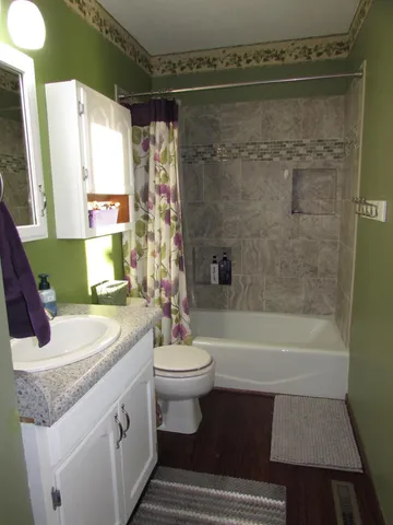 $350,000 | 501 South Fairlakes Avenue, Fairmont, MN 56031