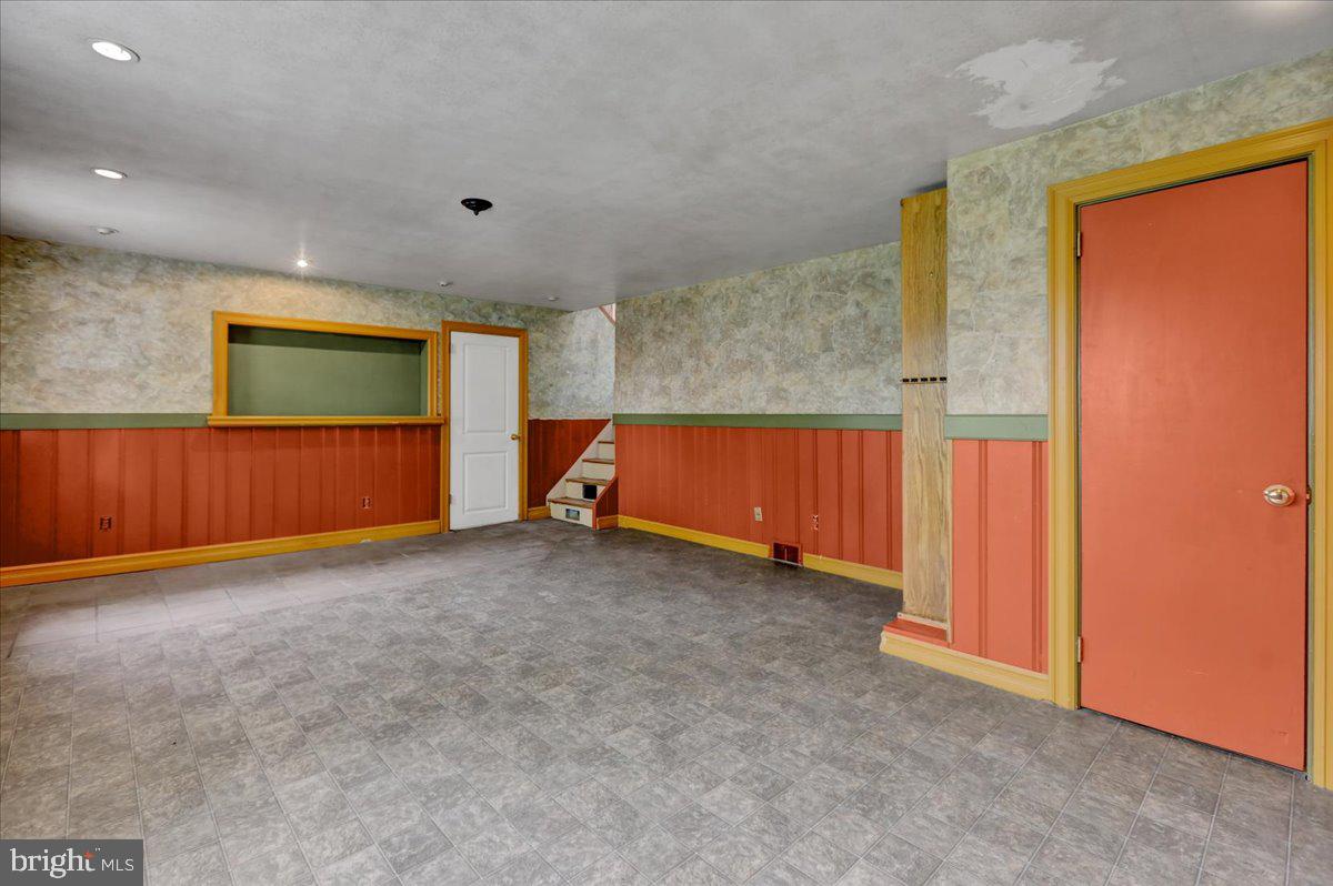 2304 Alsace Road Reading, PA 19604 - Photo 30 of 38 a view of an empty room with a window