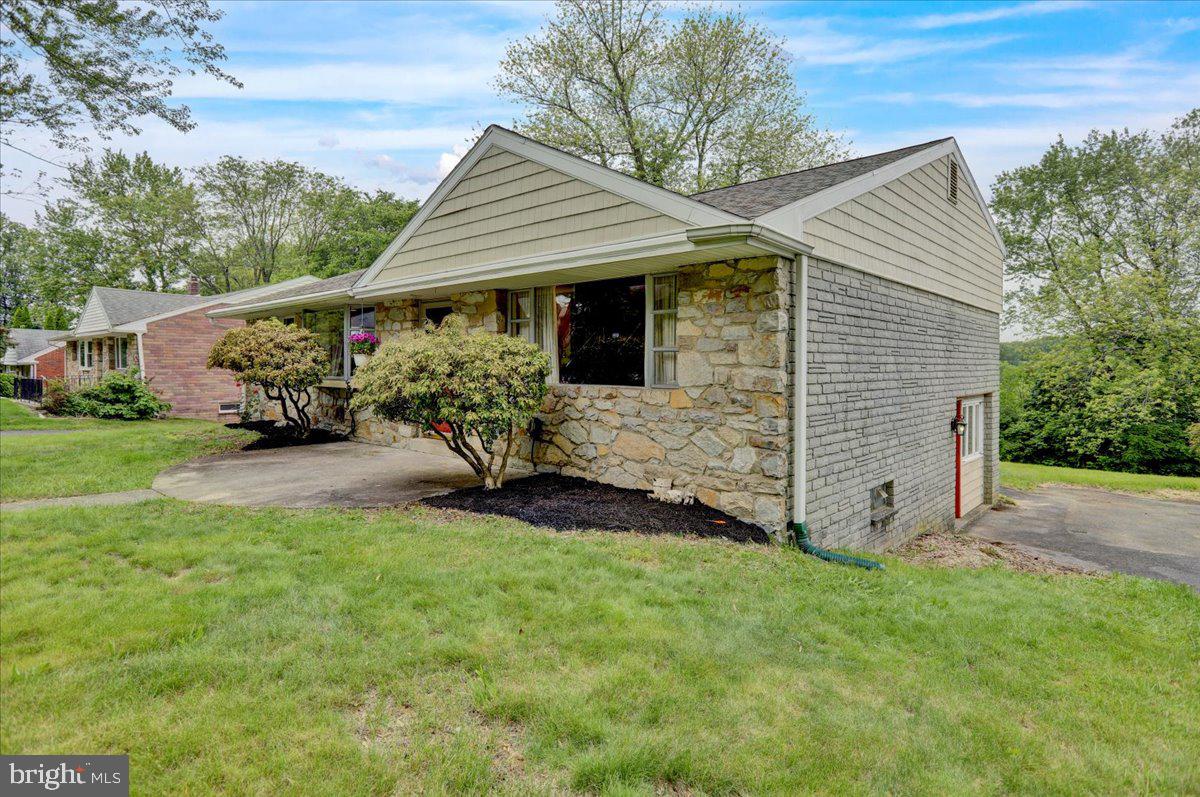 2304 Alsace Road Reading, PA 19604 - Photo 3 of 38 a view of a house with backyard and garden