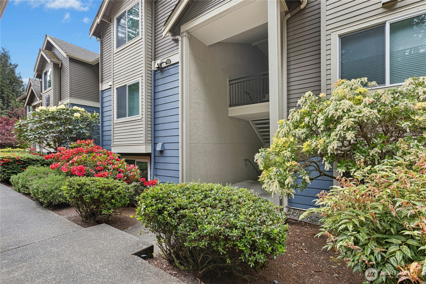 19410 Bothell Way Northeast, Unit D103 Bothell, WA 98011 - Photo 4 of 32