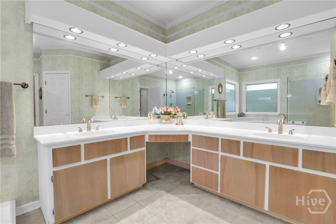 38 Monastery Road Savannah, GA 31411 - Photo 23 of 53 Primary bath