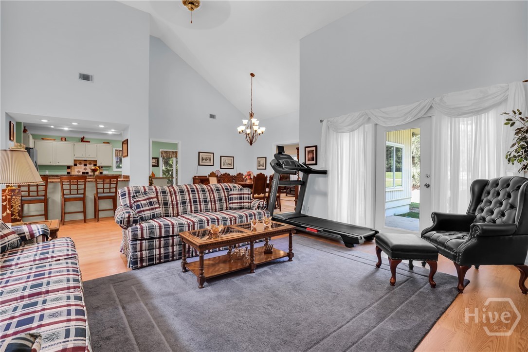 38 Monastery Road Savannah, GA 31411 - Photo 7 of 53 Great room