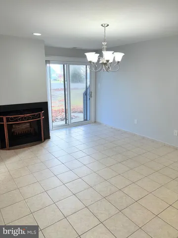 $2,100 | 265 Barclay Court, West Deptford, NJ 08051