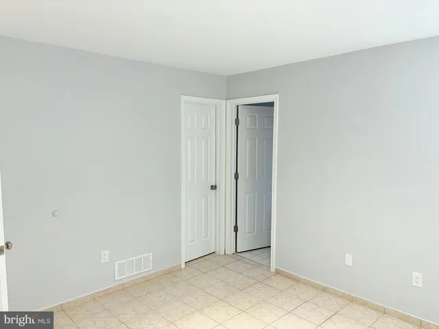 $2,100 | 265 Barclay Court, West Deptford, NJ 08051