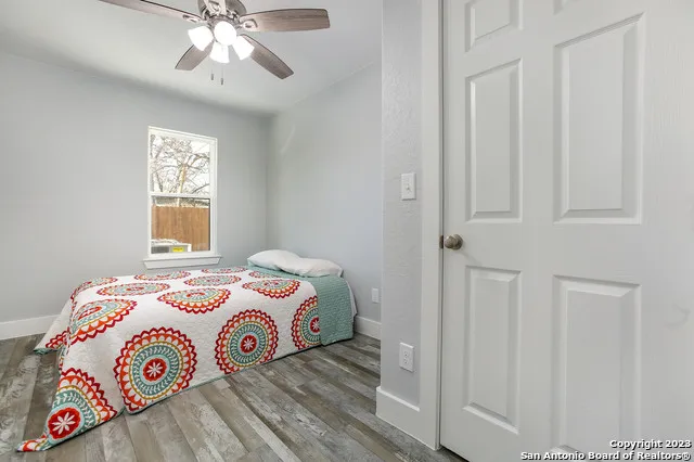 $1,350 | 129 East Torrey Street, New Braunfels, TX 78130