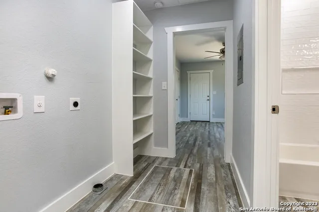 $1,350 | 129 East Torrey Street, New Braunfels, TX 78130