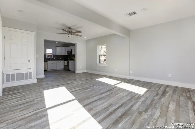 $1,350 | 129 East Torrey Street, New Braunfels, TX 78130