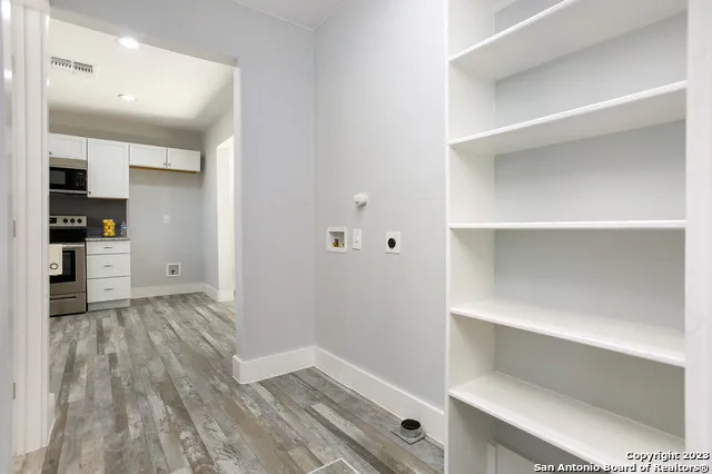 $1,350 | 129 East Torrey Street, New Braunfels, TX 78130