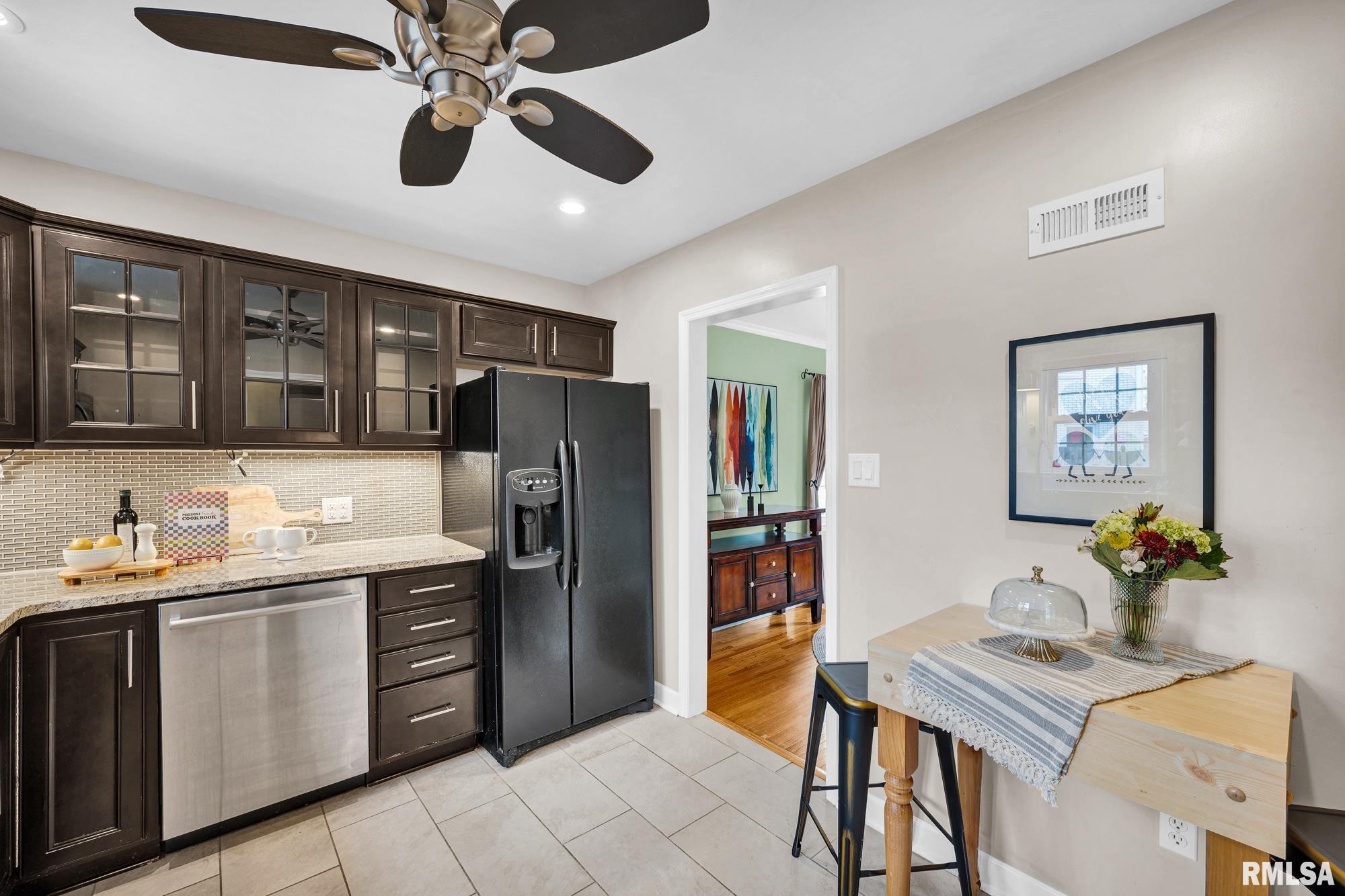 228 North Kickapoo Terrace Peoria, IL 61604 - Photo 11 of 50