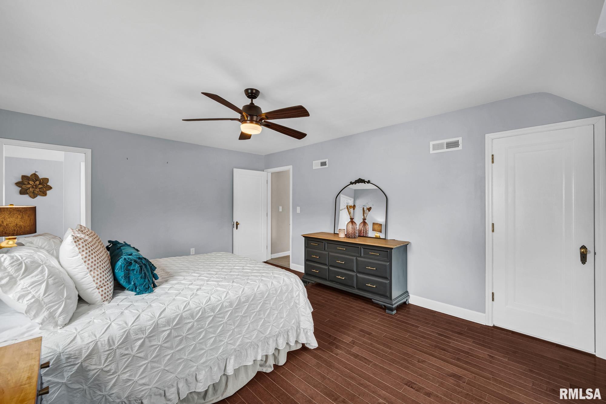 228 North Kickapoo Terrace Peoria, IL 61604 - Photo 17 of 50