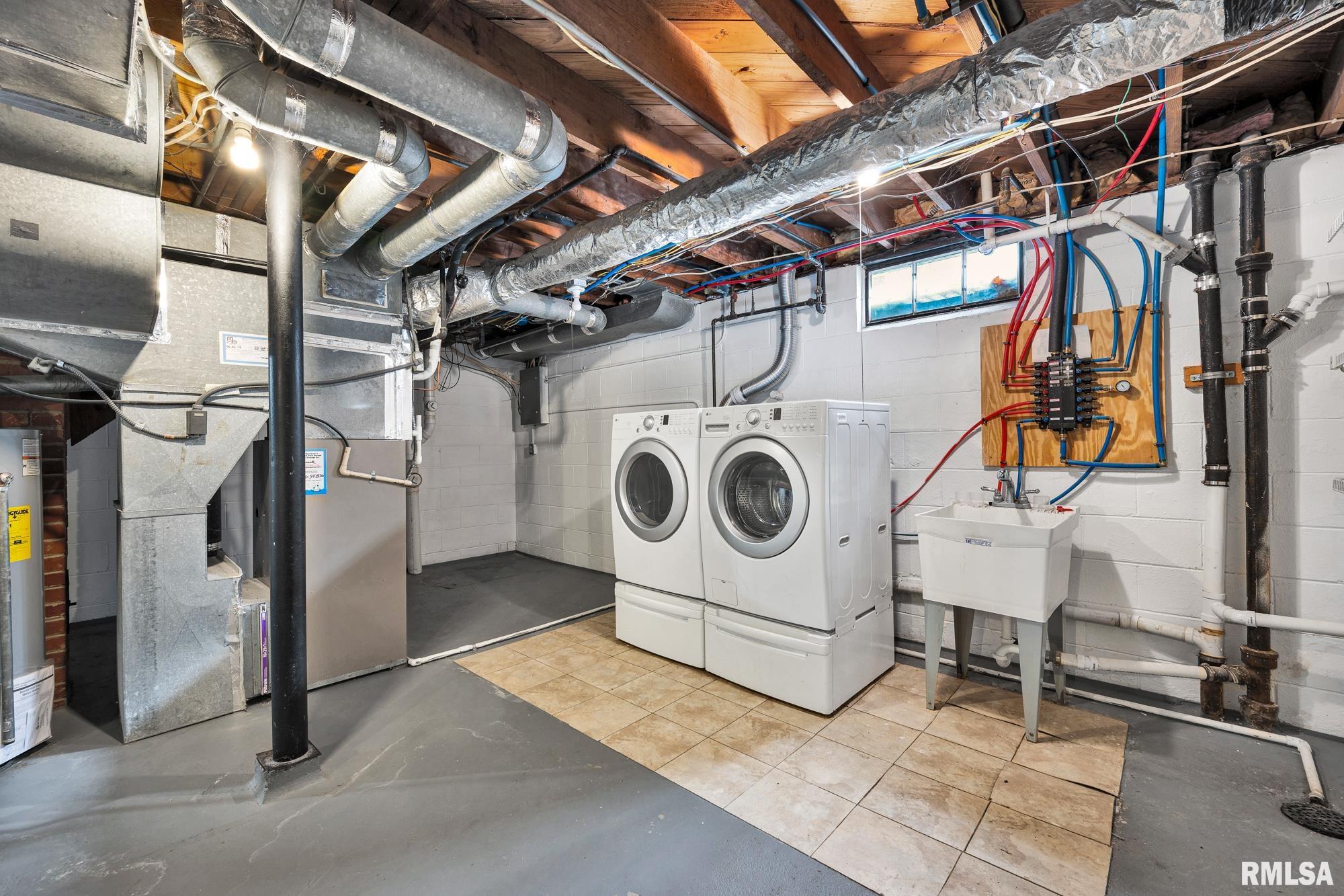 228 North Kickapoo Terrace Peoria, IL 61604 - Photo 23 of 50