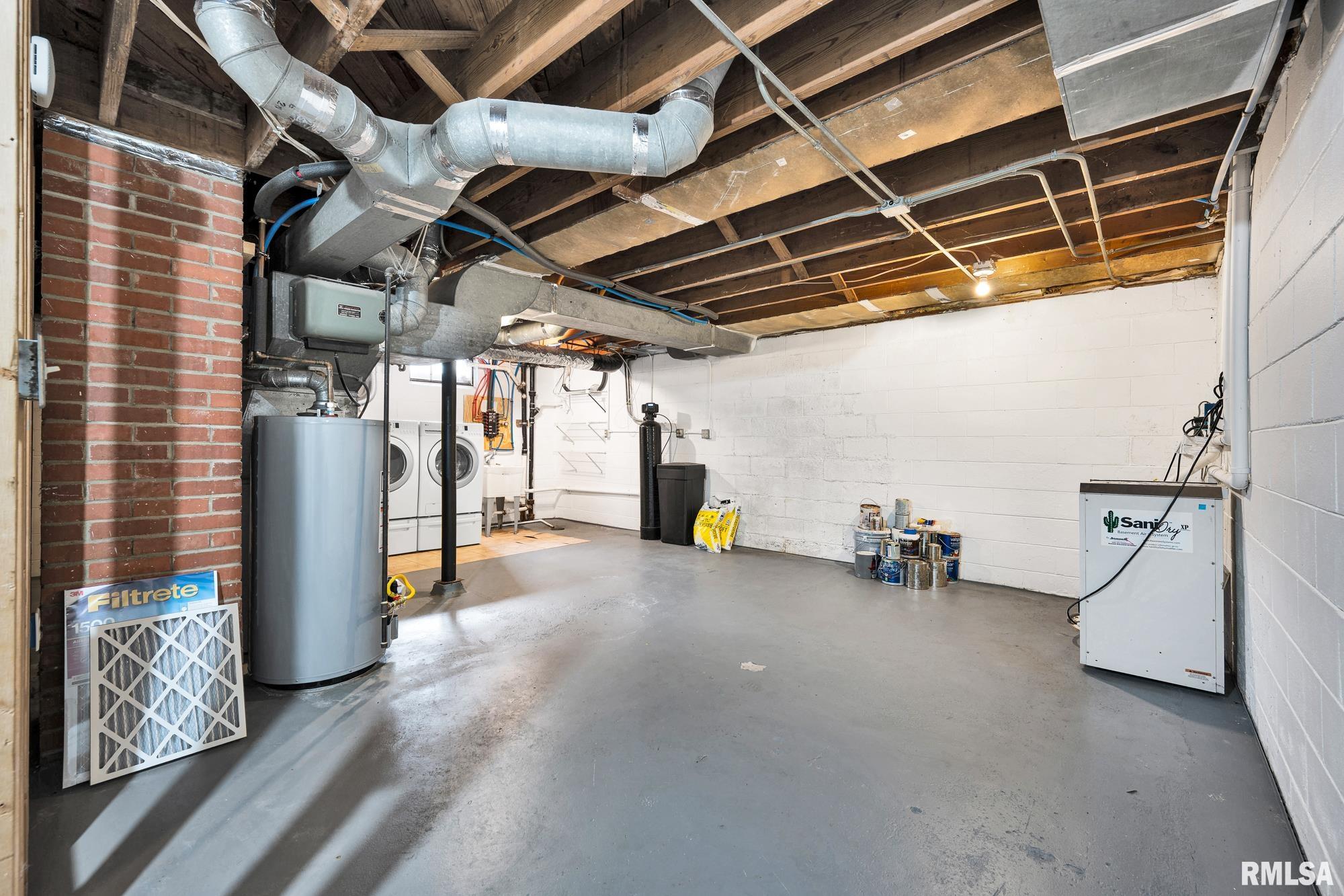 228 North Kickapoo Terrace Peoria, IL 61604 - Photo 24 of 50