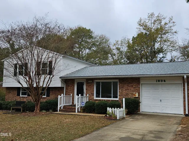 $275,000 | 1834 Wendover Drive, Fayetteville, NC 28304