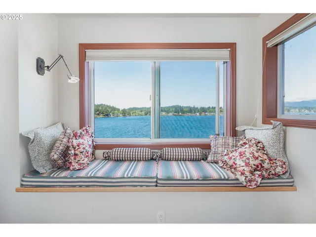 $1,395,000 | 1635 Northeast East Devils Lake Road, Otis, OR 97368