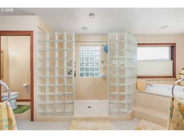 $1,395,000 | 1635 Northeast East Devils Lake Road, Otis, OR 97368