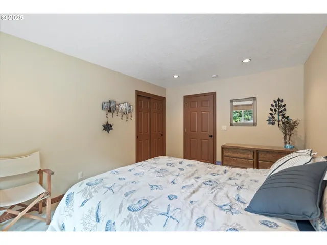 $1,395,000 | 1635 Northeast East Devils Lake Road, Otis, OR 97368