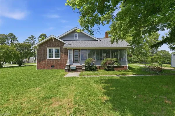 $519,500 | 5853 Riverdale Drive, Jamestown, NC 27282