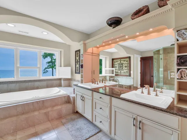 $5,995 | 106 Michigan Court, Racine, WI 53402