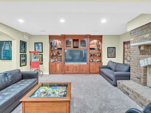 $5,995 | 106 Michigan Court, Racine, WI 53402