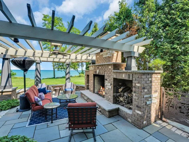 $5,995 | 106 Michigan Court, Racine, WI 53402