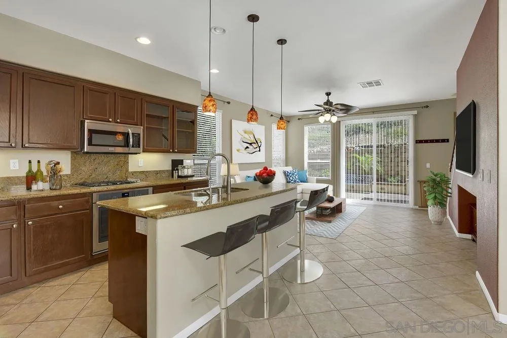 12285 Pepper Tree Lane Poway, CA 92064 - Photo 5 of 25 Gallery Image 5