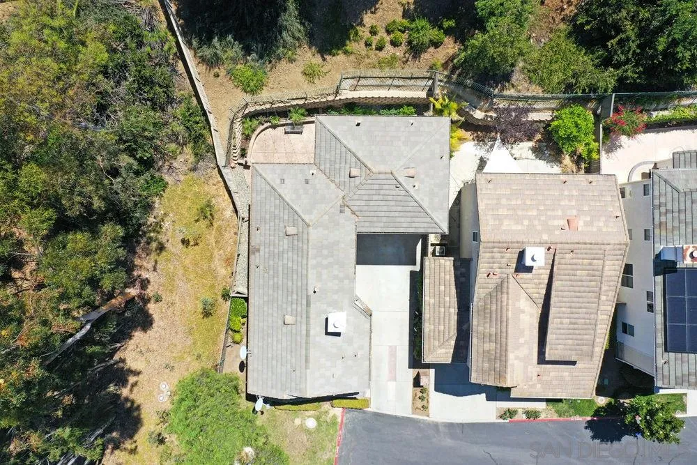 12285 Pepper Tree Lane Poway, CA 92064 - Photo 10 of 25 Gallery Image 10