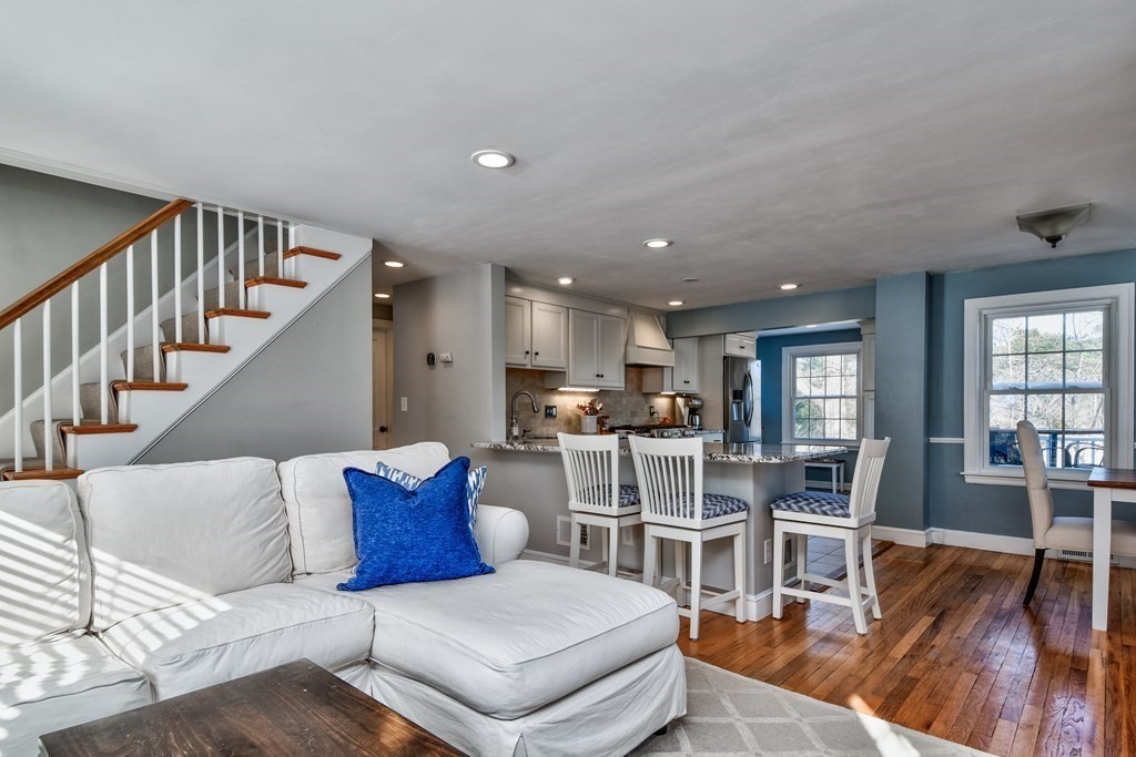 11 MacArthur Road Natick, MA 01760 - Photo 5 of 25 Gallery Image 5