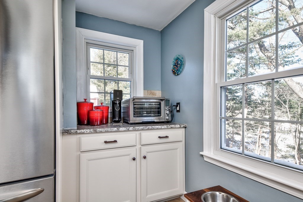 11 MacArthur Road Natick, MA 01760 - Photo 10 of 25 Gallery Image 10