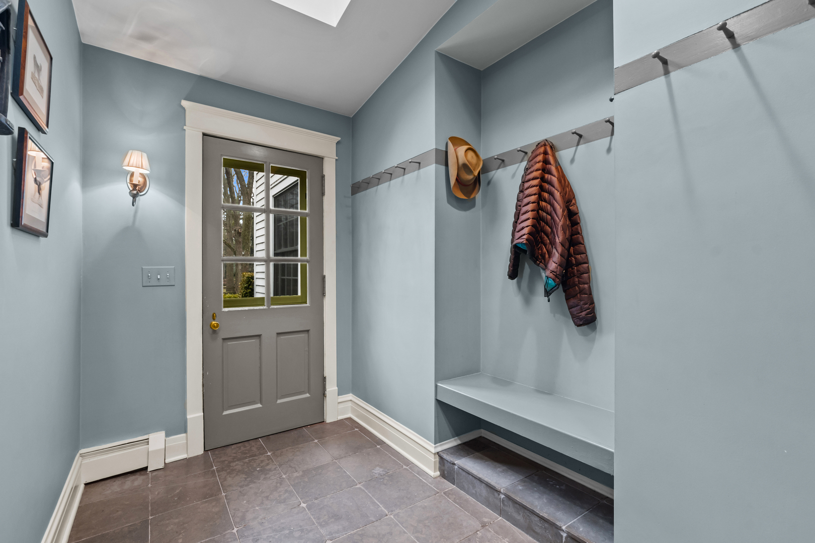 595 Washington Road Lake Forest, IL 60045 - Photo 16 of 28 a view of walk in closet