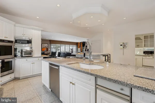$2,000,000 | 19 Glenview Drive, Warren, NJ 07059