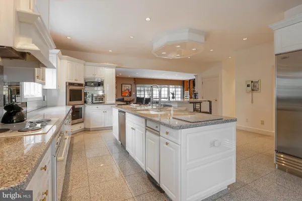 $2,000,000 | 19 Glenview Drive, Warren, NJ 07059