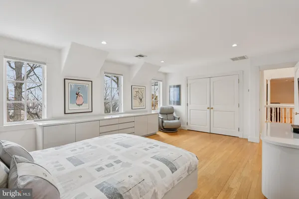 $2,000,000 | 19 Glenview Drive, Warren, NJ 07059