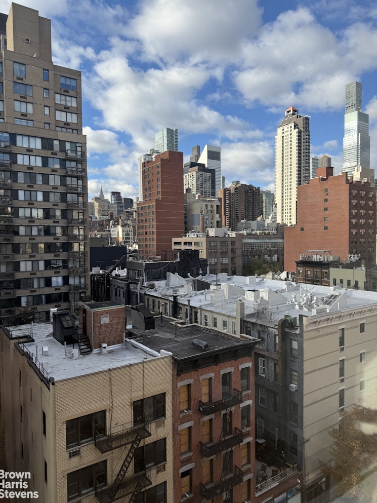 405 East 63rd Street, Unit 10H Manhattan, NY 10065 - Photo 6 of 9 a picture of city view
