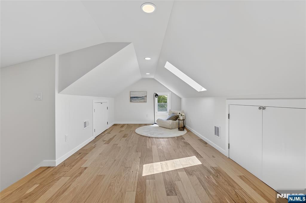 909 Ridgewood Road Millburn, NJ 07041 - Photo 17 of 29