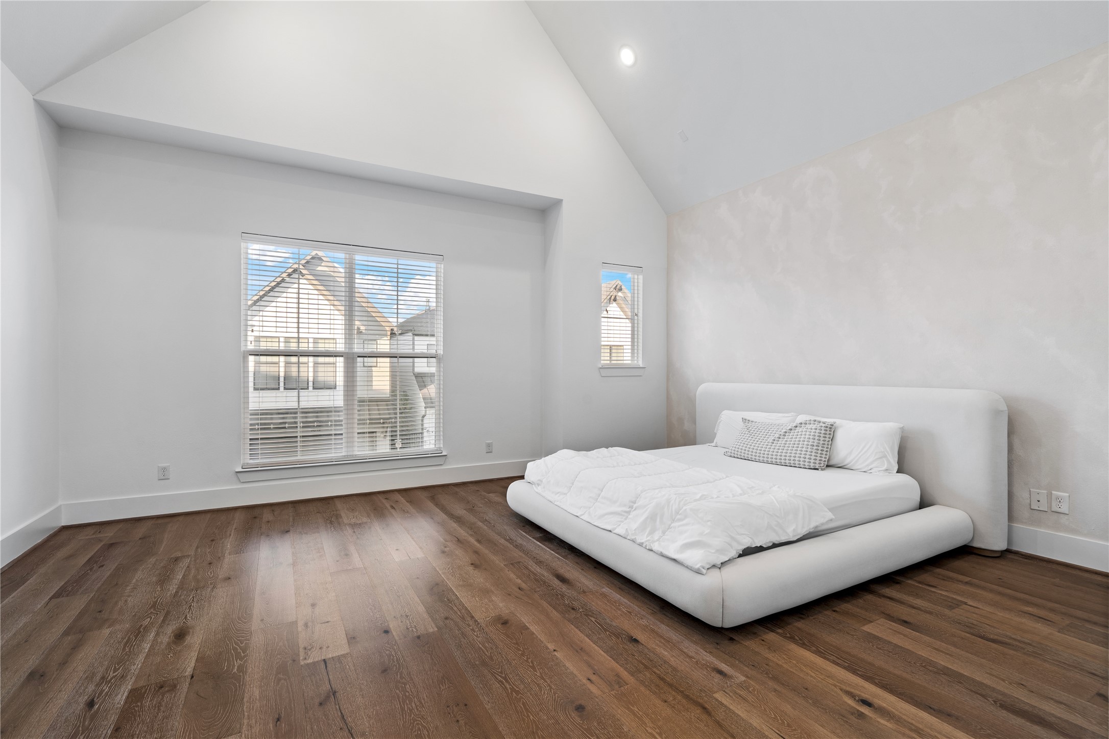 9011 Wellspring Drive Houston, TX 77080 - Photo 15 of 24 a living room with a bed furniture and a window