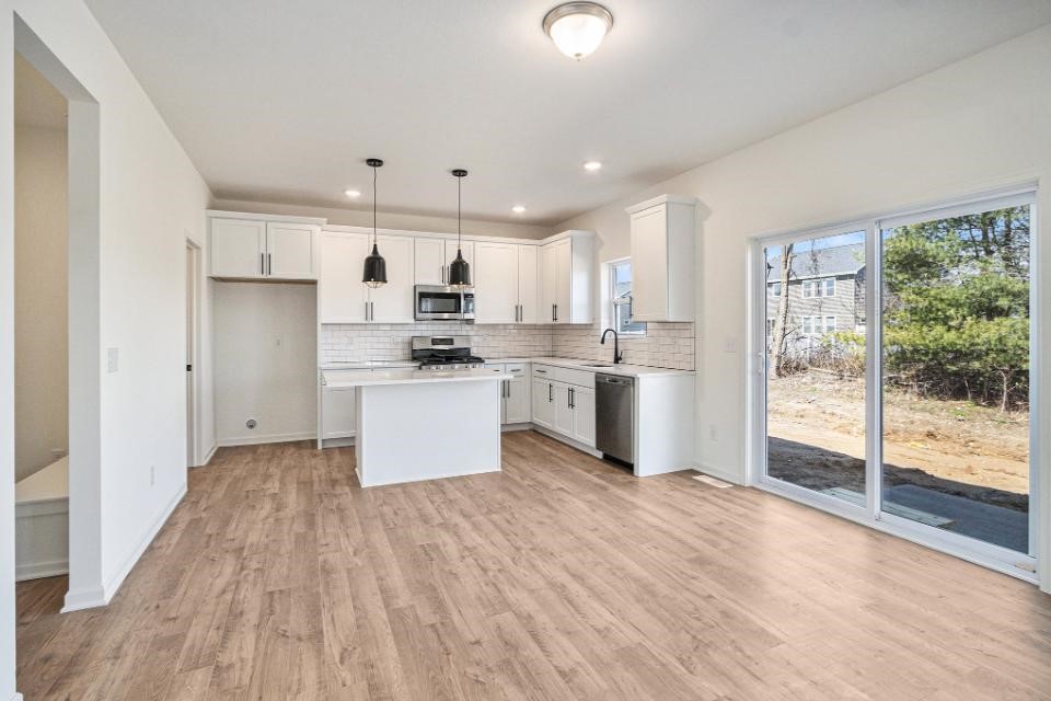 6225 Comiskey Road Stevensville, MI 49127 - Photo 6 of 31
