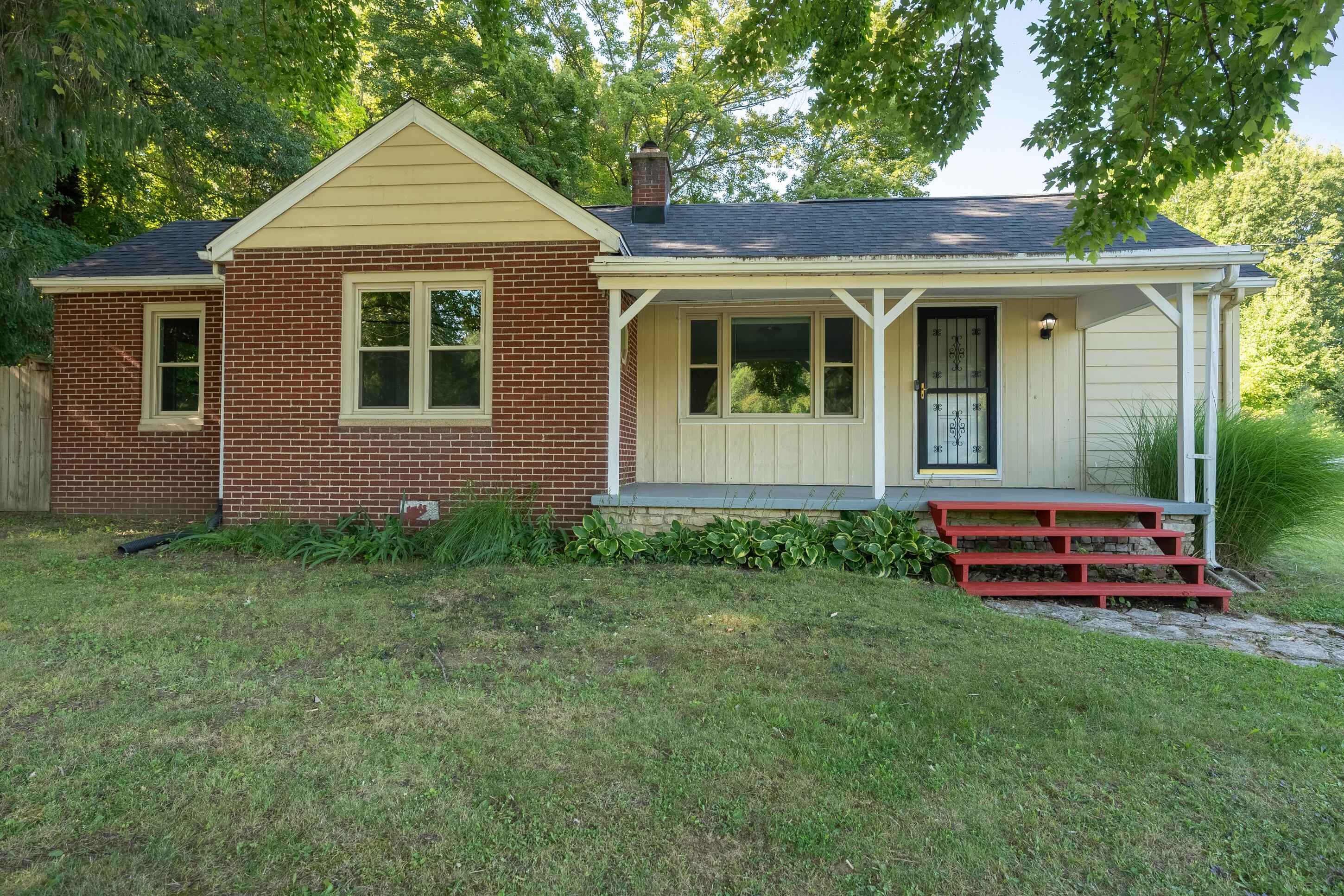 1264 Tarkiln Road Southeast Lancaster, OH 43130 - Photo 1 of 38 Front of house