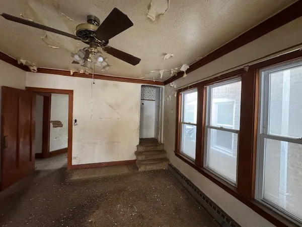 $289,900 | 3053 North Kenneth Avenue, Chicago, IL 60641