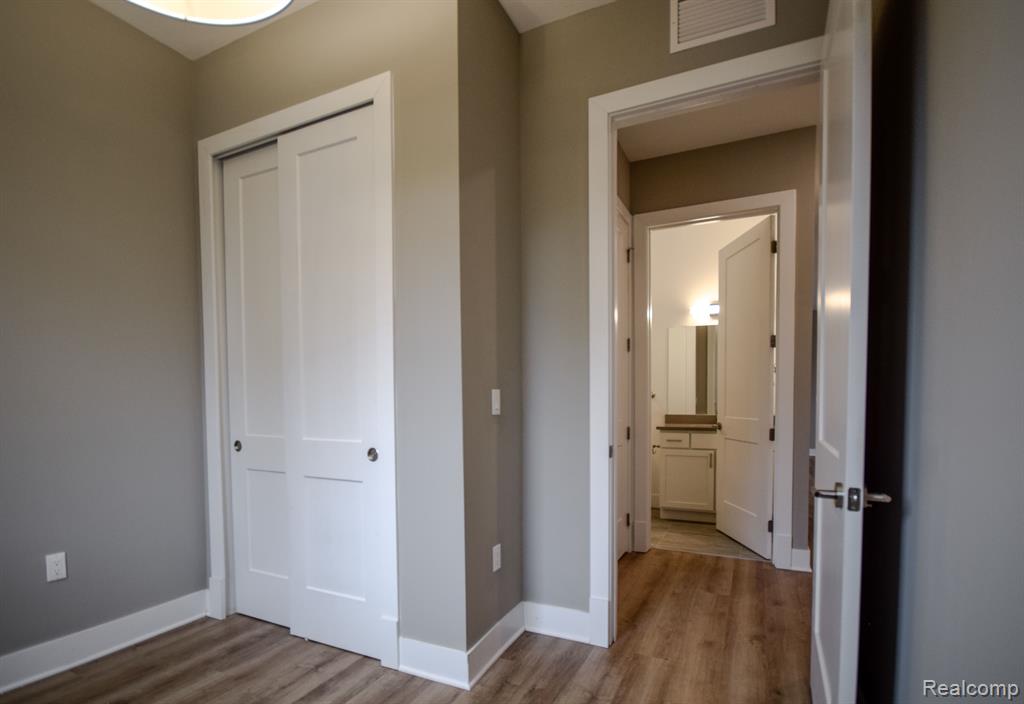 1401 South Rochester Road, Unit #103 Rochester, MI 48307 - Photo 9 of 11