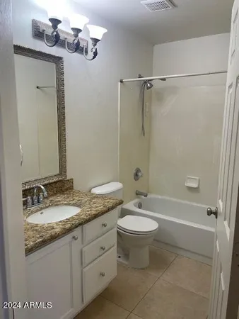 $1,995 | 15233 South 13th Way, Phoenix, AZ 85048