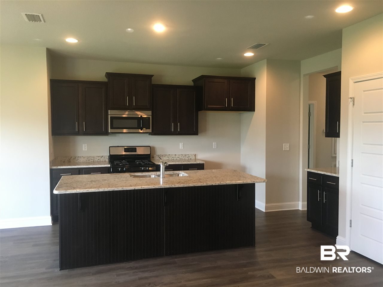23856 Flynt Drive Daphne, AL 36526 - Photo 9 of 22 Kitchen