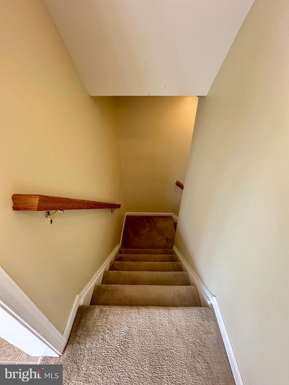 184 Mapleton Drive Harrisburg, PA 17112 - Photo 31 of 37 a view of entryway