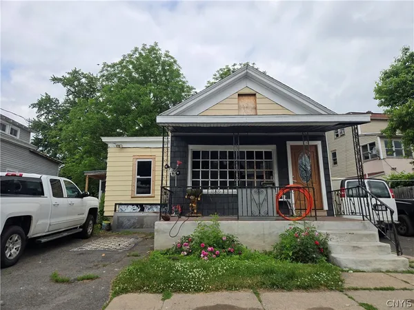 $79,999 | 1004 Kossuth Avenue, Utica, NY 13501