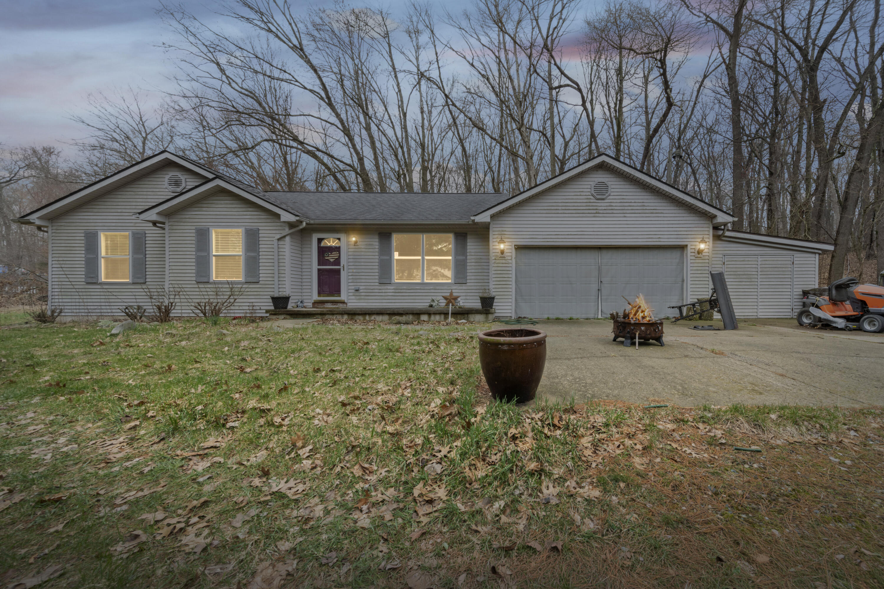 19827 Williamsville Road Gregory, MI 48137 - Photo 1 of 14 front of house