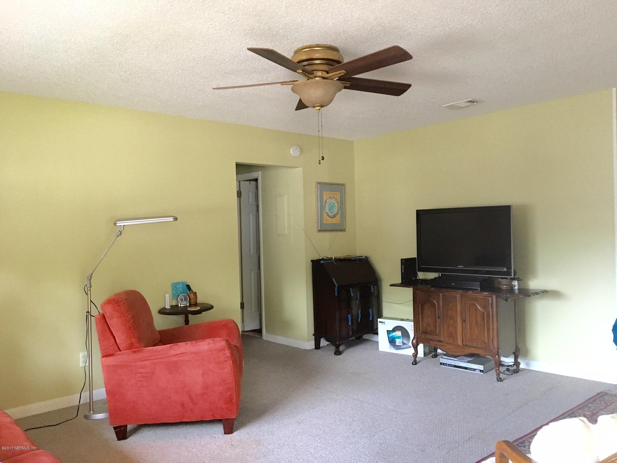 1258 The Grove Road Orange Park, FL 32073 - Photo 4 of 16 Living Room