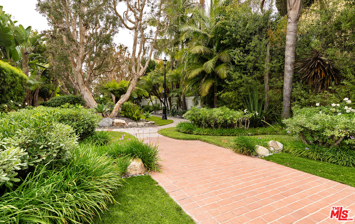 4350 Vía Dolce, Unit 105 Marina del Rey, CA 90292 - Photo 28 of 31