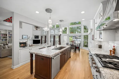 $1,799,000 | 1534 Constitution Drive, Glenview, IL 60026