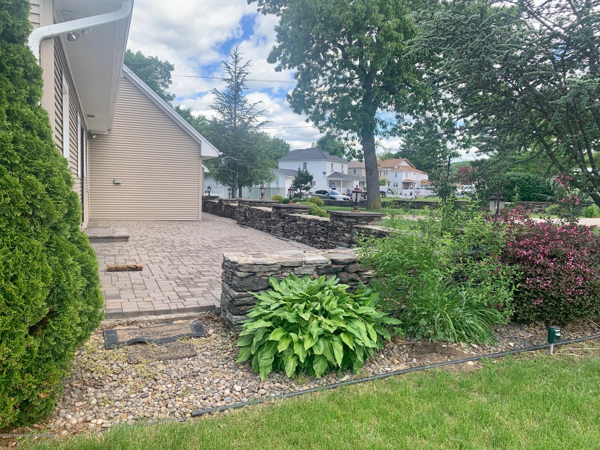 21 Moosic Street Moosic, PA 18507 - Photo 6 of 48 Gallery Image 6