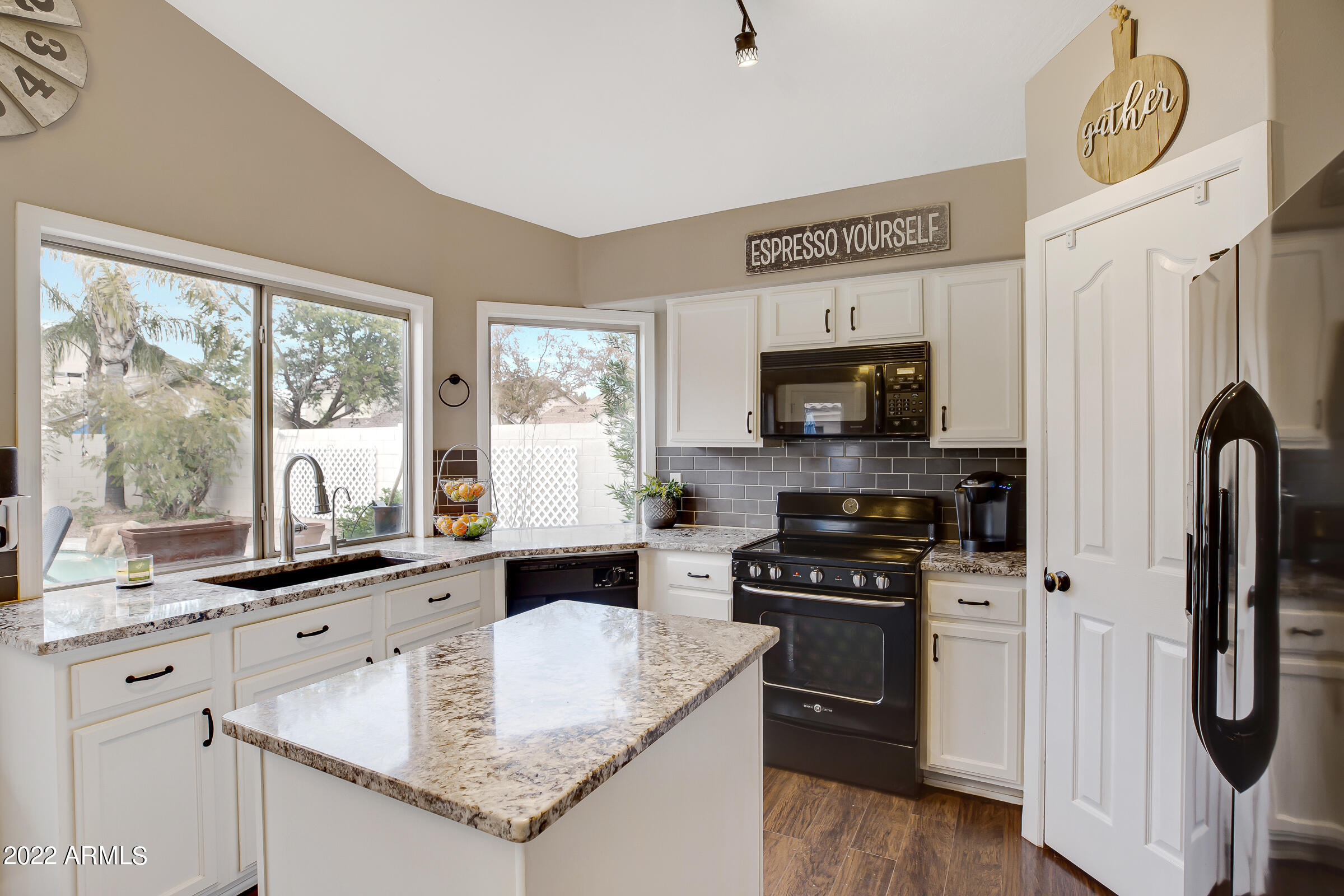 2078 East Appaloosa Road Gilbert, AZ 85296 - Photo 15 of 41 2078 E Appaloosa Rd-20