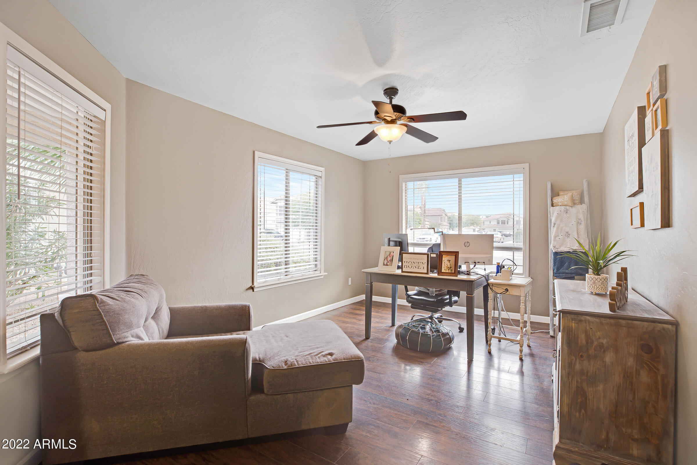 2078 East Appaloosa Road Gilbert, AZ 85296 - Photo 5 of 41 2078 E Appaloosa Rd-12